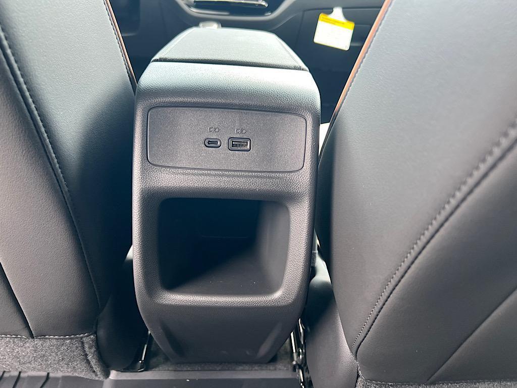 new 2025 Buick Envista car, priced at $30,496