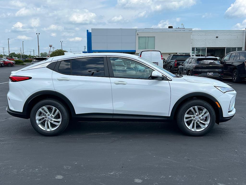 new 2025 Buick Envista car, priced at $26,707