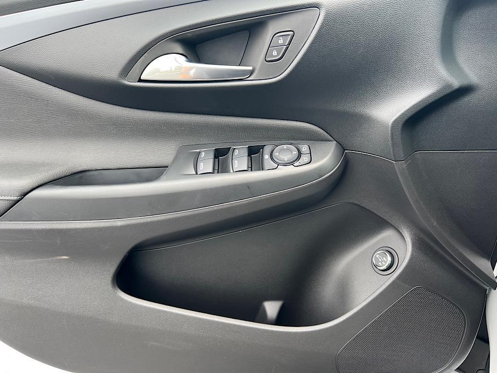 new 2025 Buick Envista car, priced at $26,707