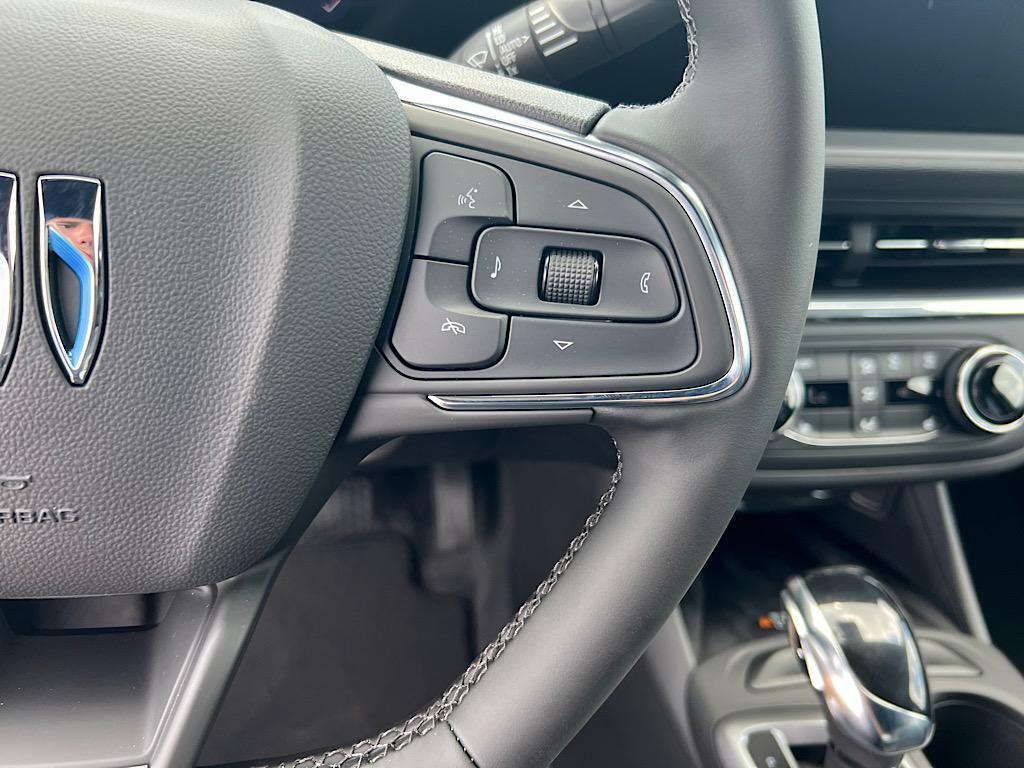 new 2025 Buick Envista car, priced at $26,707