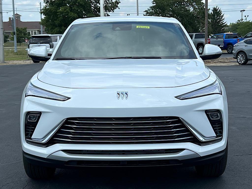 new 2025 Buick Envista car, priced at $26,707