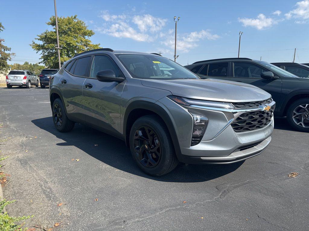 new 2025 Chevrolet Trax car, priced at $25,912