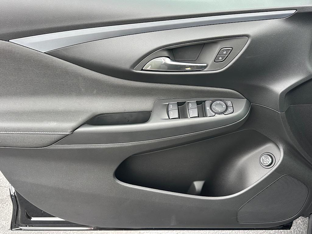 new 2025 Buick Envista car, priced at $27,153