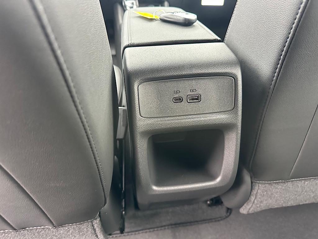 new 2025 Buick Envista car, priced at $27,153