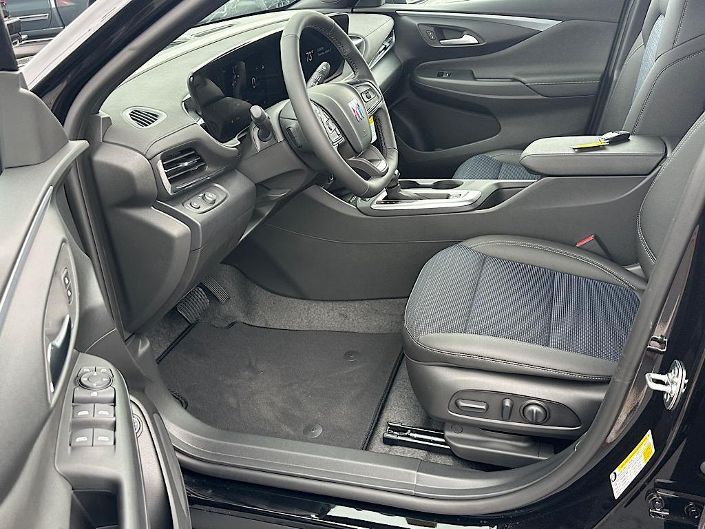 new 2025 Buick Envista car, priced at $27,153