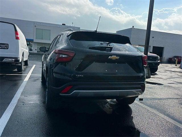 new 2025 Chevrolet Trax car, priced at $25,672