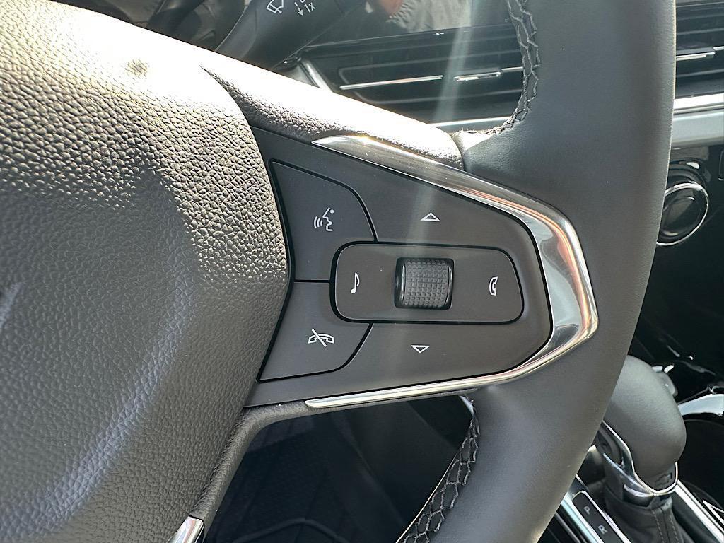 new 2025 Chevrolet Trax car, priced at $25,527