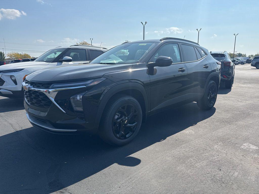 new 2025 Chevrolet Trax car, priced at $25,527