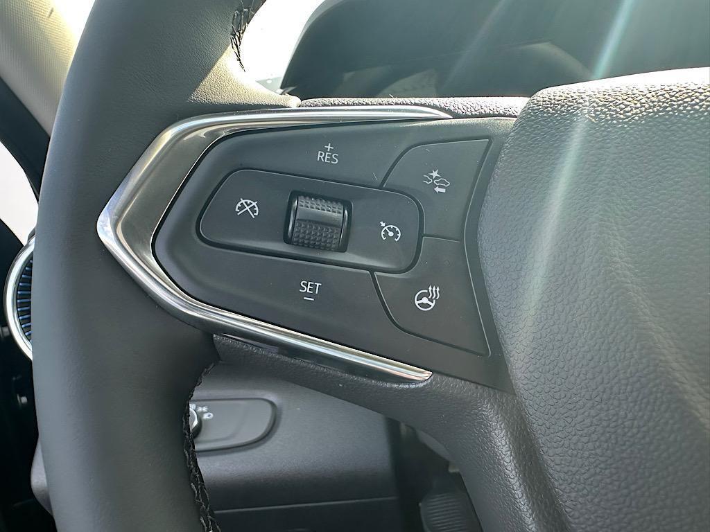 new 2025 Chevrolet Trax car, priced at $25,527