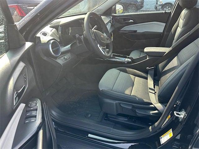 new 2025 Chevrolet Trax car, priced at $25,672