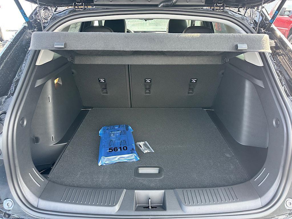 new 2025 Chevrolet Trax car, priced at $25,527