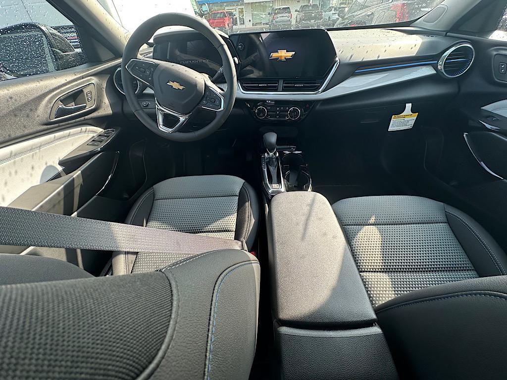 new 2025 Chevrolet Trax car, priced at $25,527