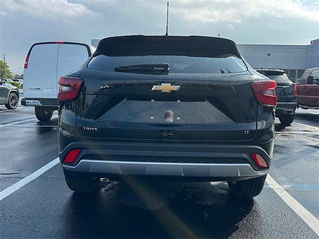 new 2025 Chevrolet Trax car, priced at $25,672