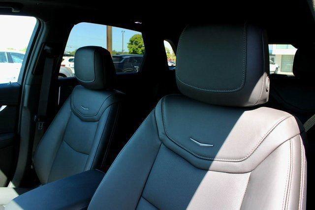 new 2025 Cadillac XT5 car, priced at $59,490