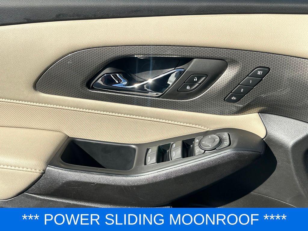 used 2023 Chevrolet Traverse car, priced at $37,230