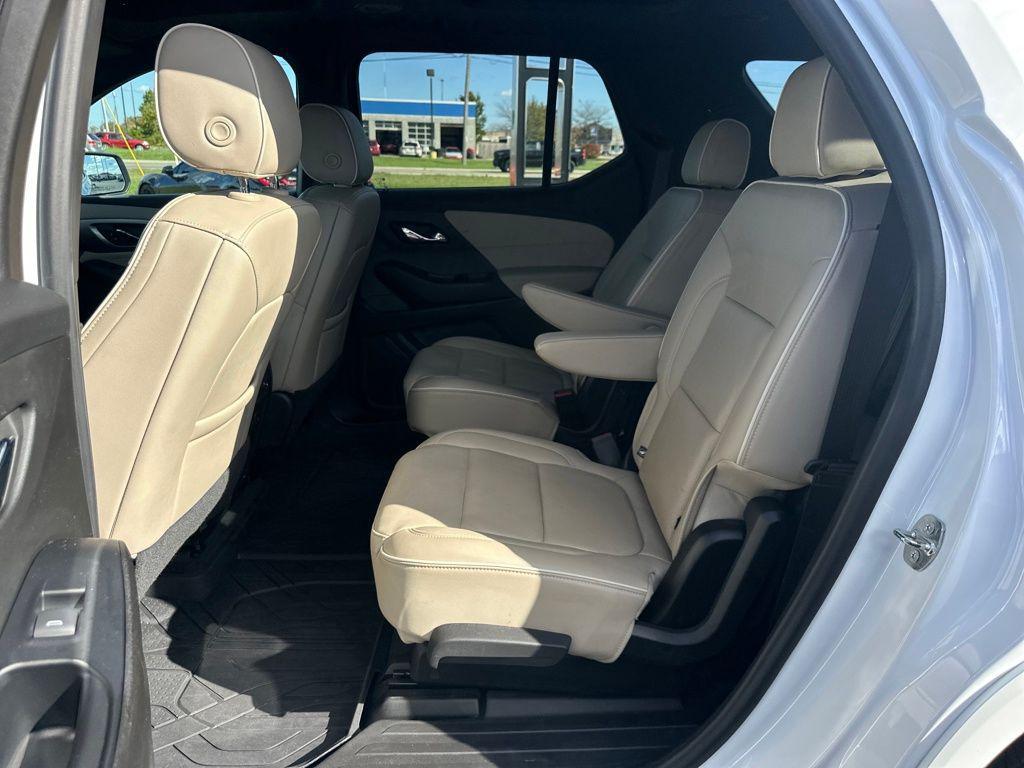 used 2023 Chevrolet Traverse car, priced at $38,422