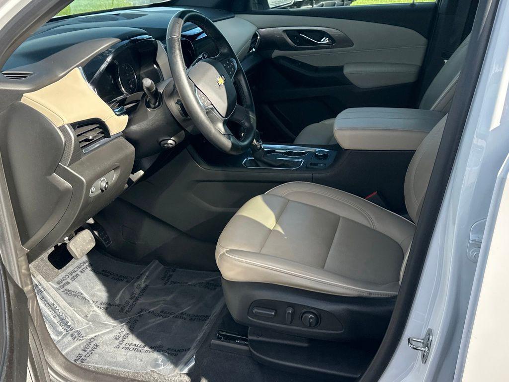 used 2023 Chevrolet Traverse car, priced at $38,422