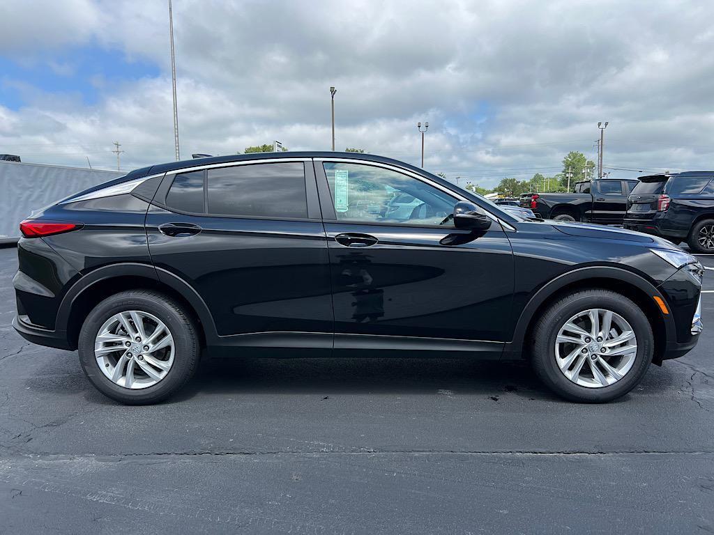 new 2025 Buick Envista car, priced at $25,991
