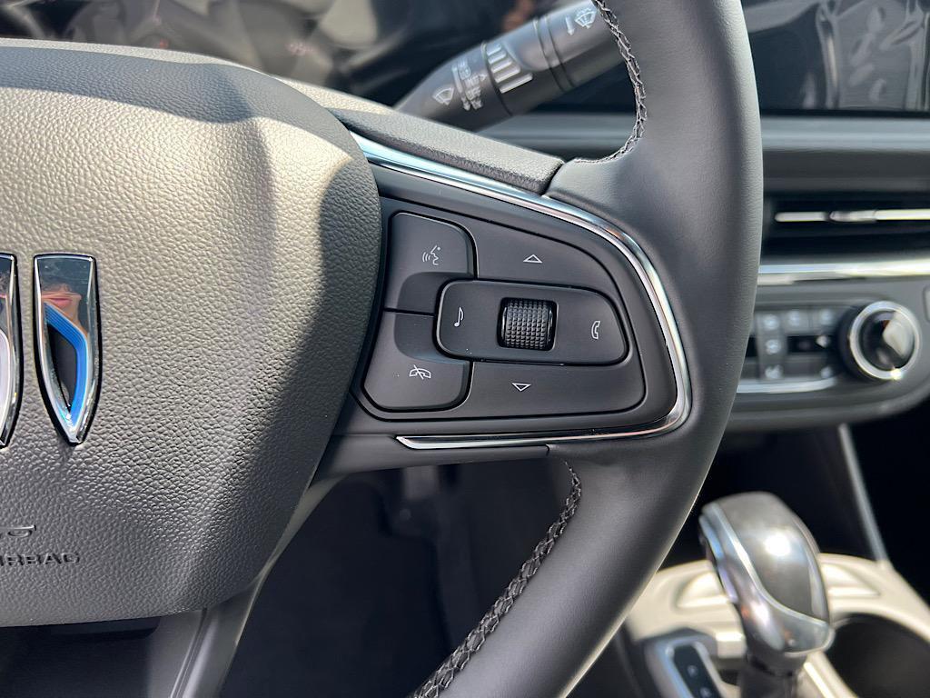 new 2025 Buick Envista car, priced at $25,991