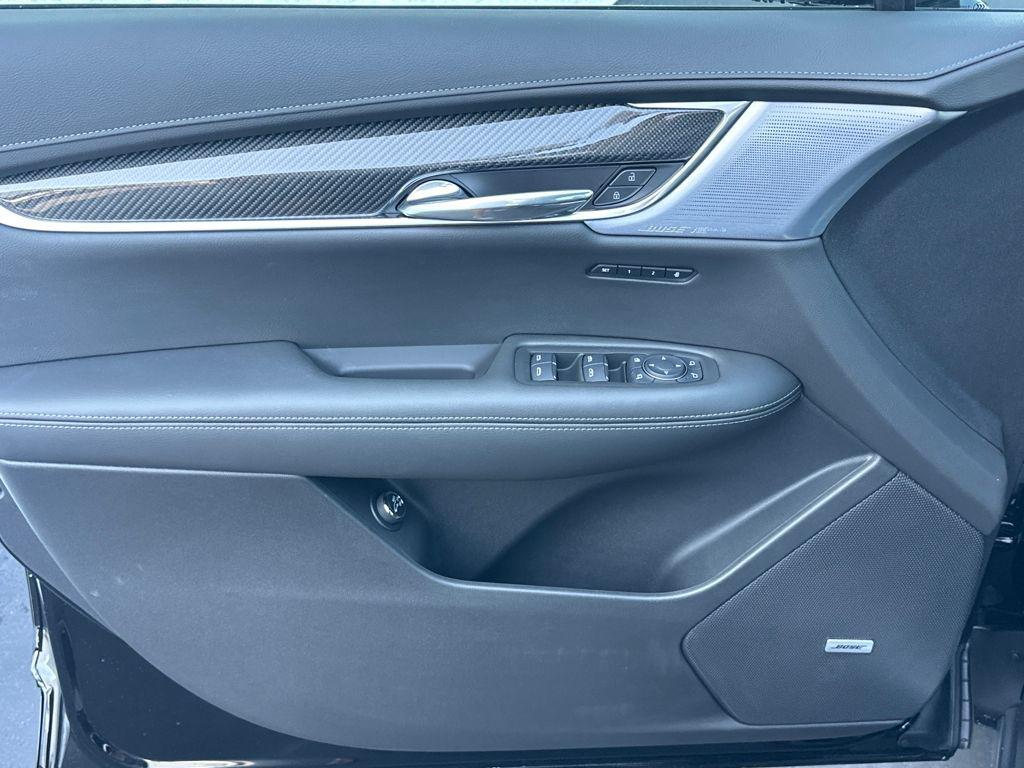 new 2025 Cadillac XT6 car, priced at $66,014