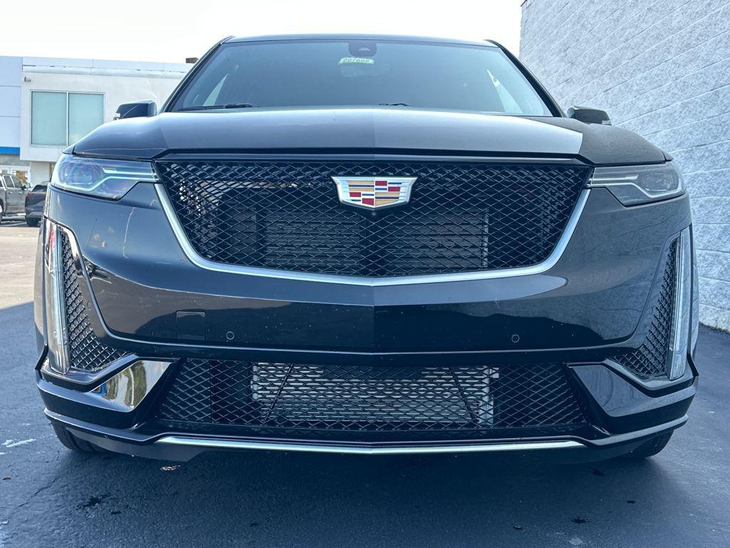 new 2025 Cadillac XT6 car, priced at $66,014