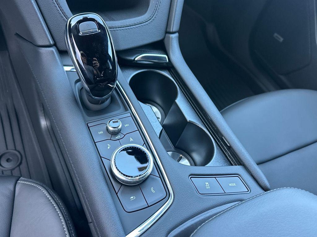 new 2025 Cadillac XT6 car, priced at $66,014