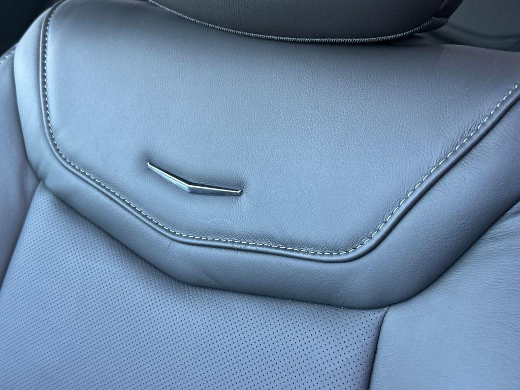 new 2025 Cadillac XT6 car, priced at $66,014