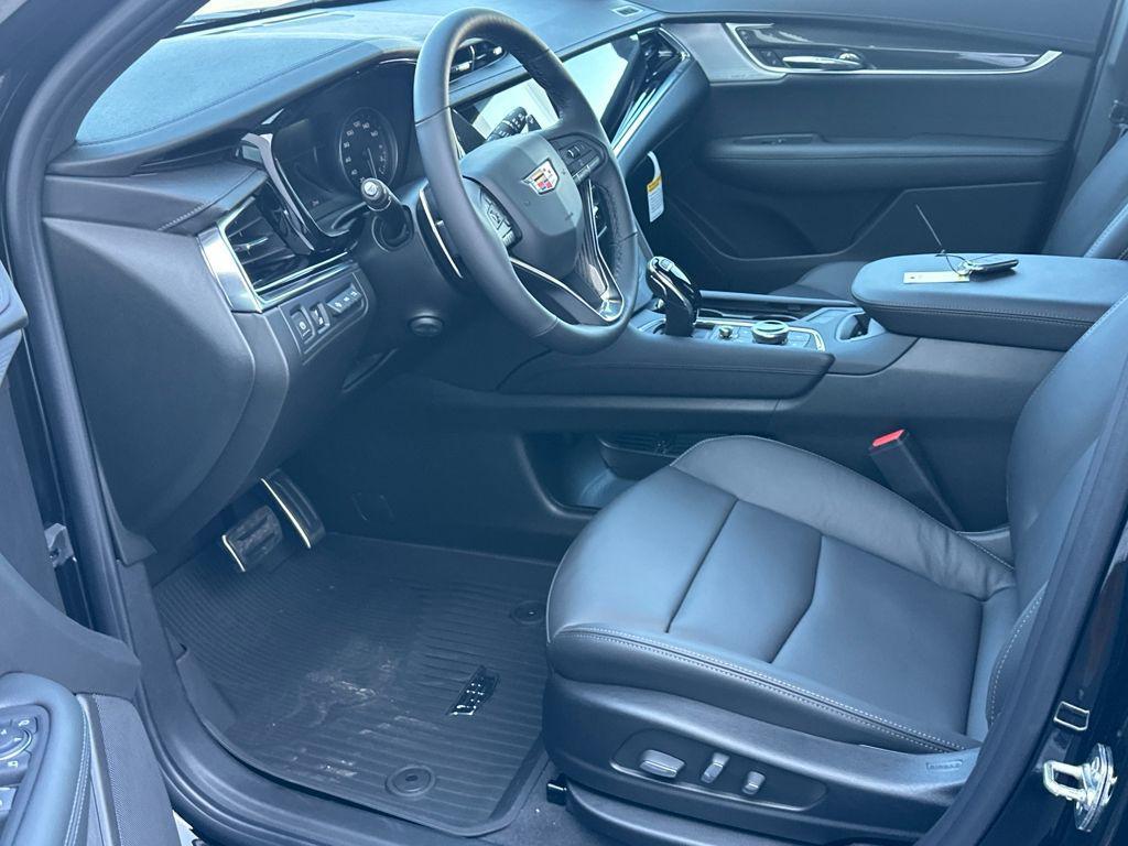 new 2025 Cadillac XT6 car, priced at $66,014