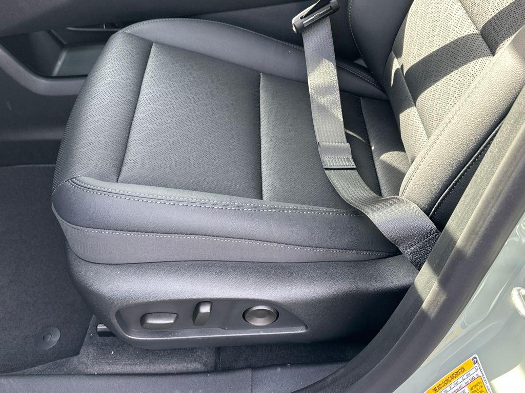 new 2026 Chevrolet Equinox car, priced at $35,984