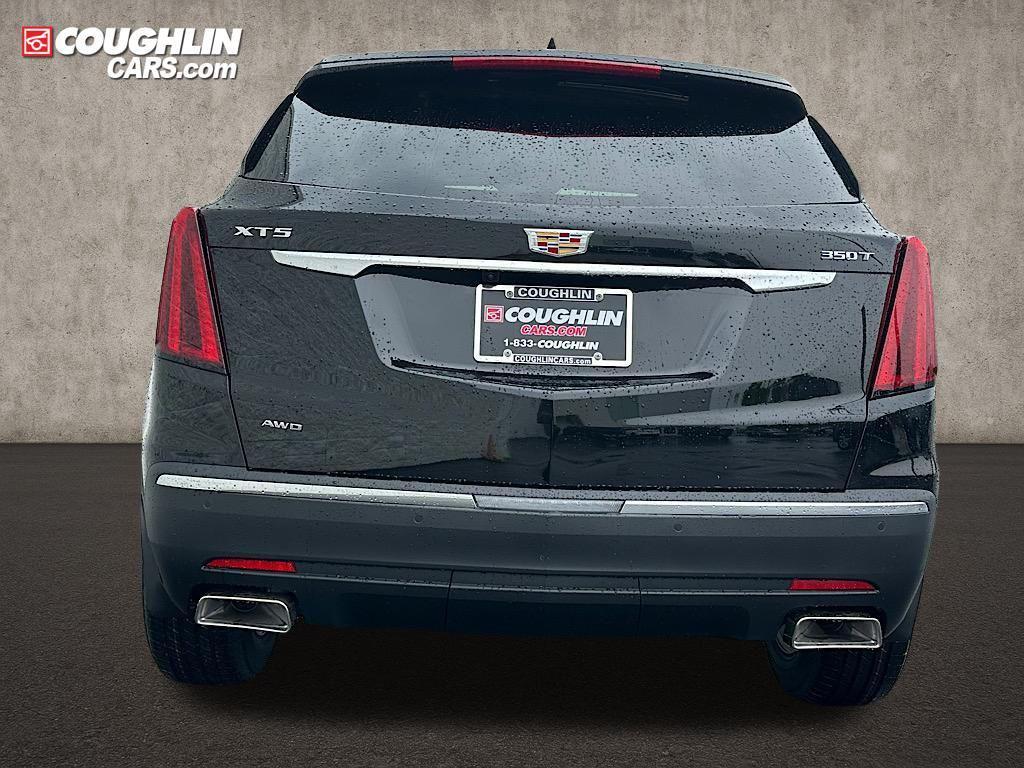 new 2025 Cadillac XT5 car, priced at $47,834
