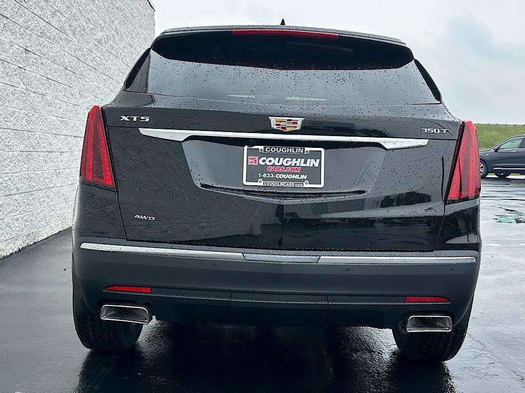 new 2025 Cadillac XT5 car, priced at $47,834