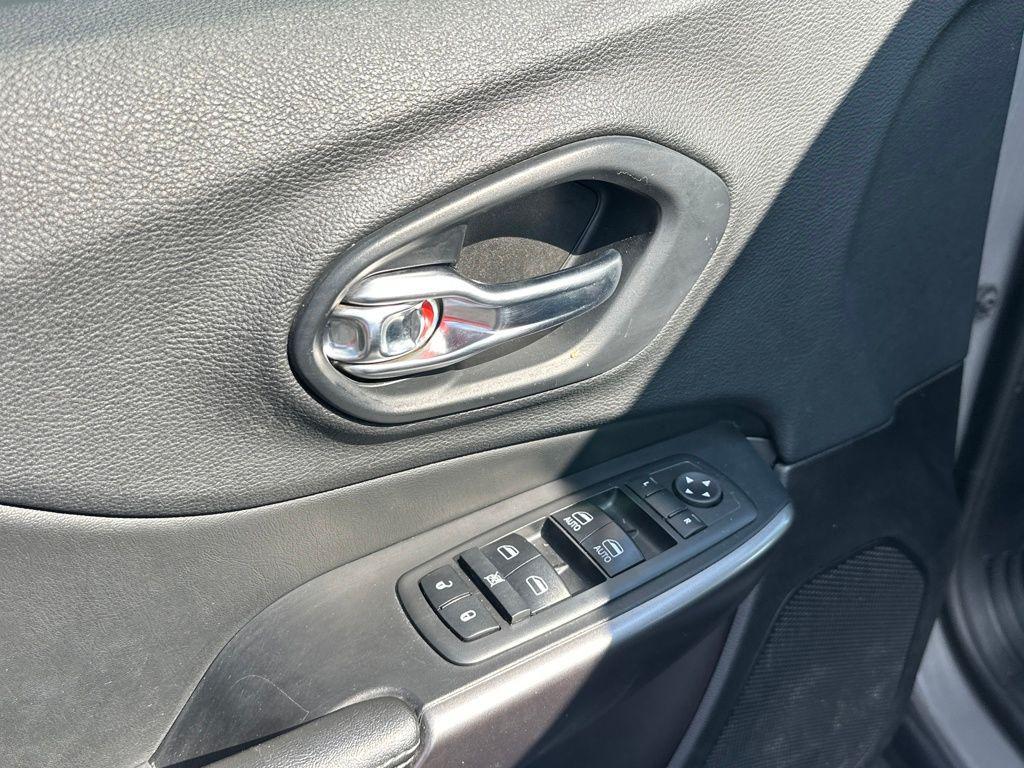 used 2019 Jeep Cherokee car, priced at $12,621