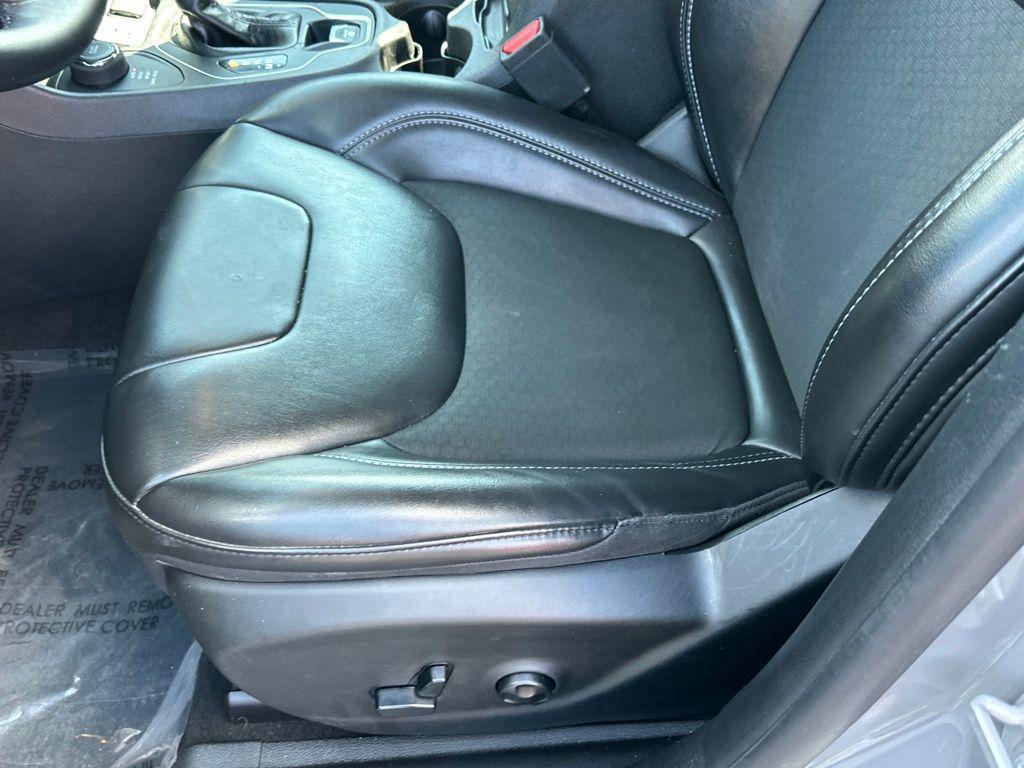 used 2019 Jeep Cherokee car, priced at $12,621