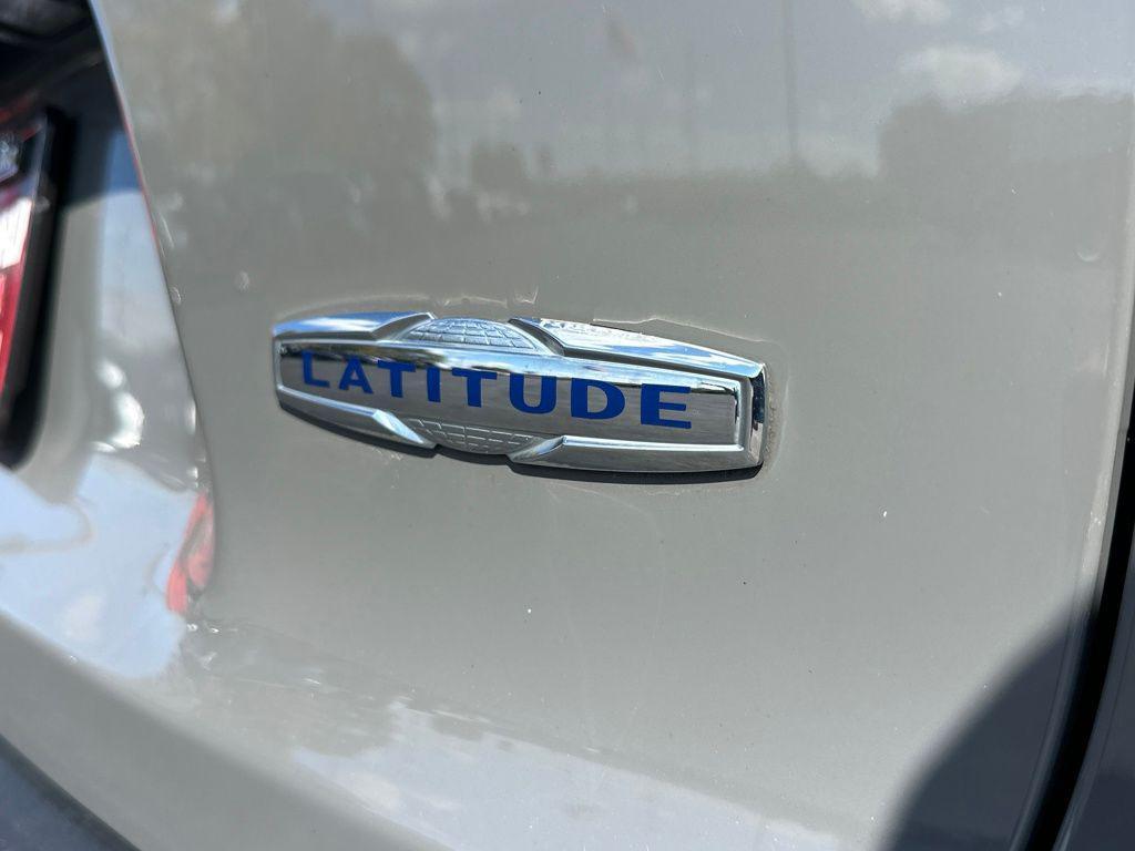 used 2019 Jeep Cherokee car, priced at $12,621