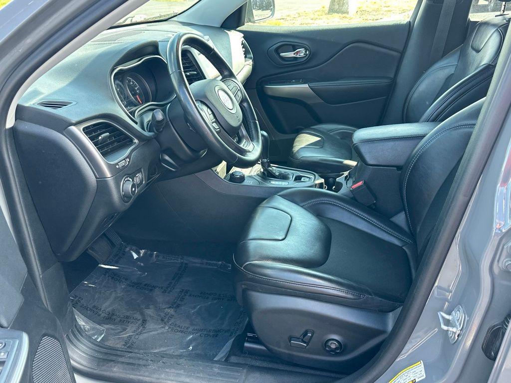 used 2019 Jeep Cherokee car, priced at $12,621