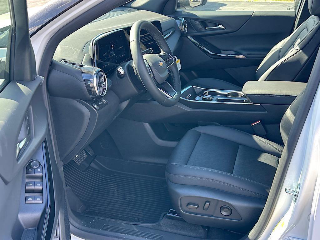 new 2026 Chevrolet Equinox car, priced at $37,304