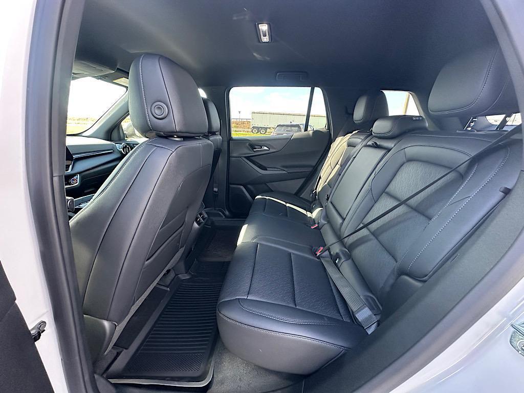 new 2026 Chevrolet Equinox car, priced at $37,304