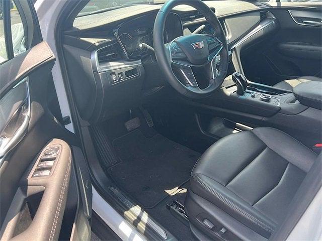 used 2025 Cadillac XT5 car, priced at $39,370