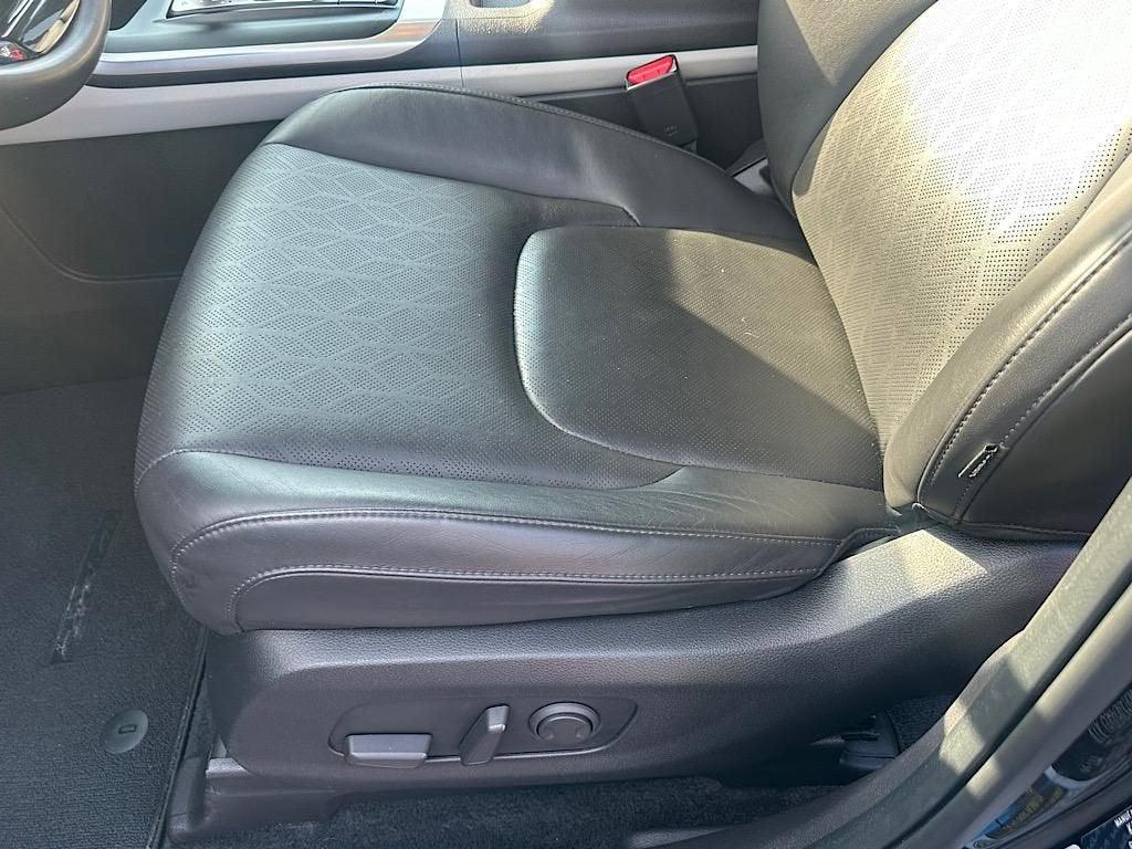 used 2023 Kia Carnival car, priced at $29,932
