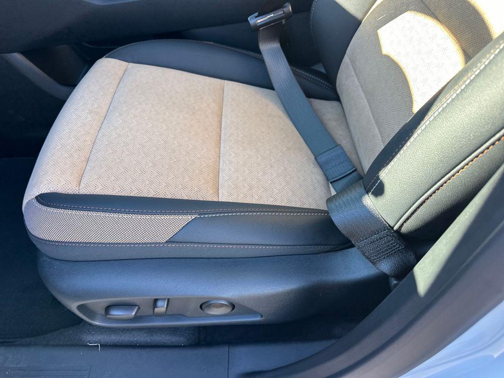 new 2026 Chevrolet Equinox car, priced at $37,163