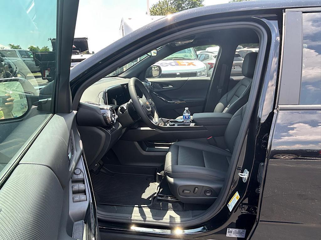 new 2026 Chevrolet Equinox car, priced at $34,465