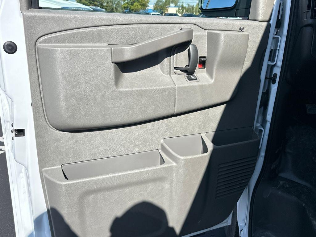 new 2025 Chevrolet Express 3500 car, priced at $50,448