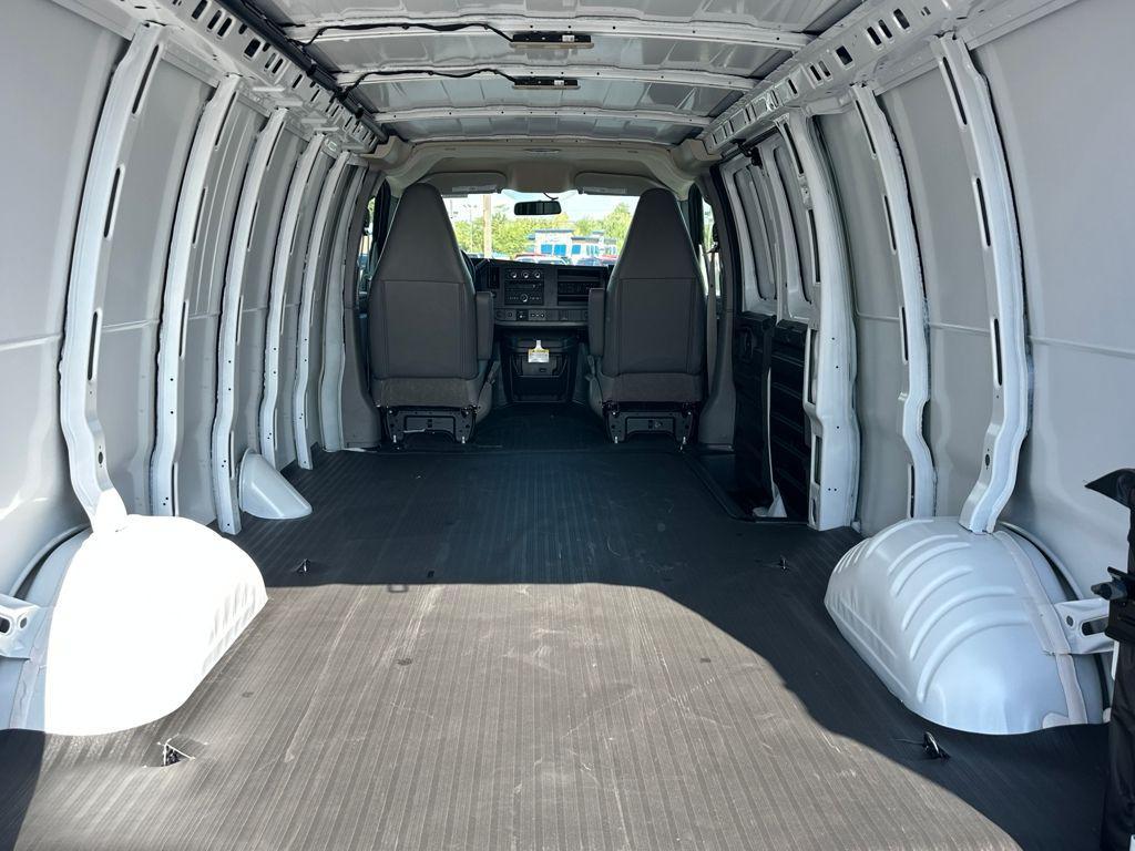 new 2025 Chevrolet Express 3500 car, priced at $50,448