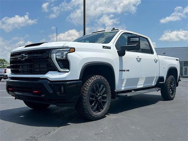 new 2025 Chevrolet Silverado 3500 car, priced at $79,890