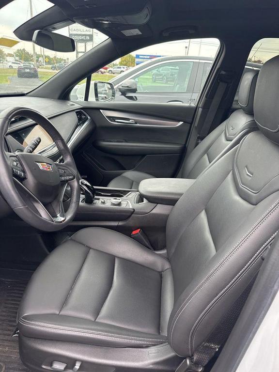 used 2023 Cadillac XT6 car, priced at $35,688