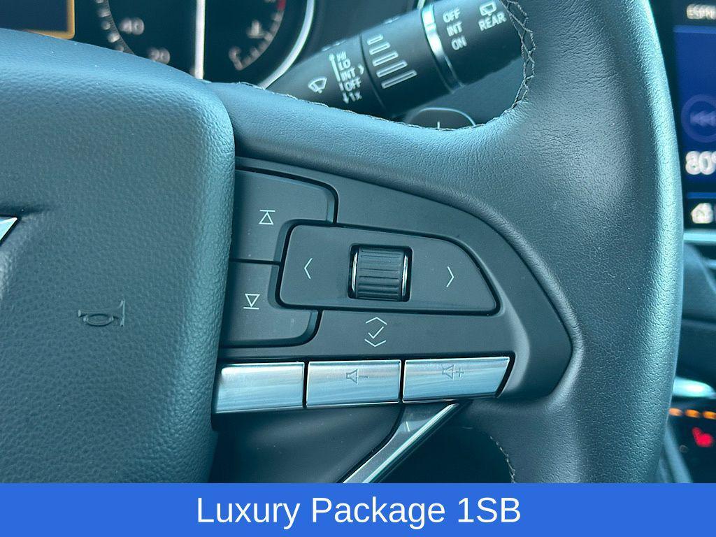 used 2023 Cadillac XT6 car, priced at $34,035