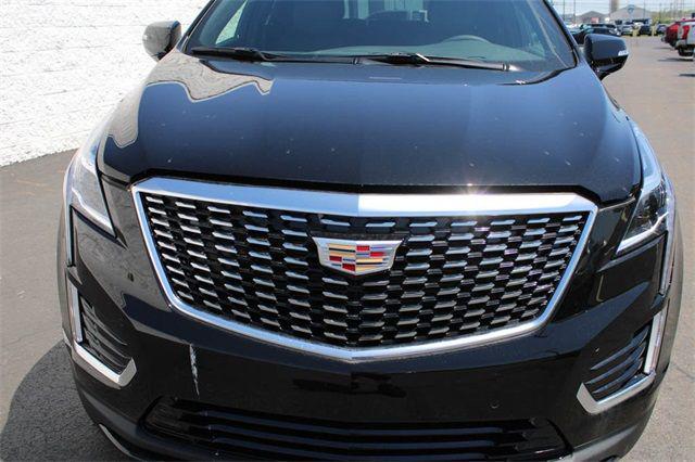 new 2025 Cadillac XT5 car, priced at $47,215