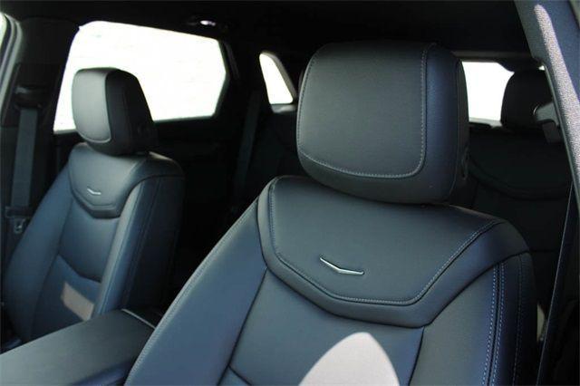 new 2025 Cadillac XT5 car, priced at $47,215