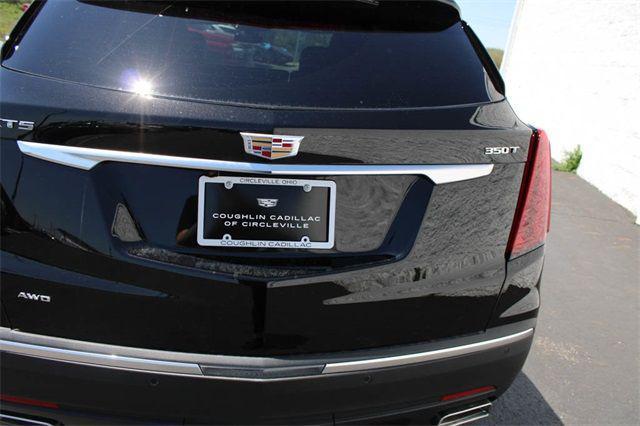 new 2025 Cadillac XT5 car, priced at $47,215