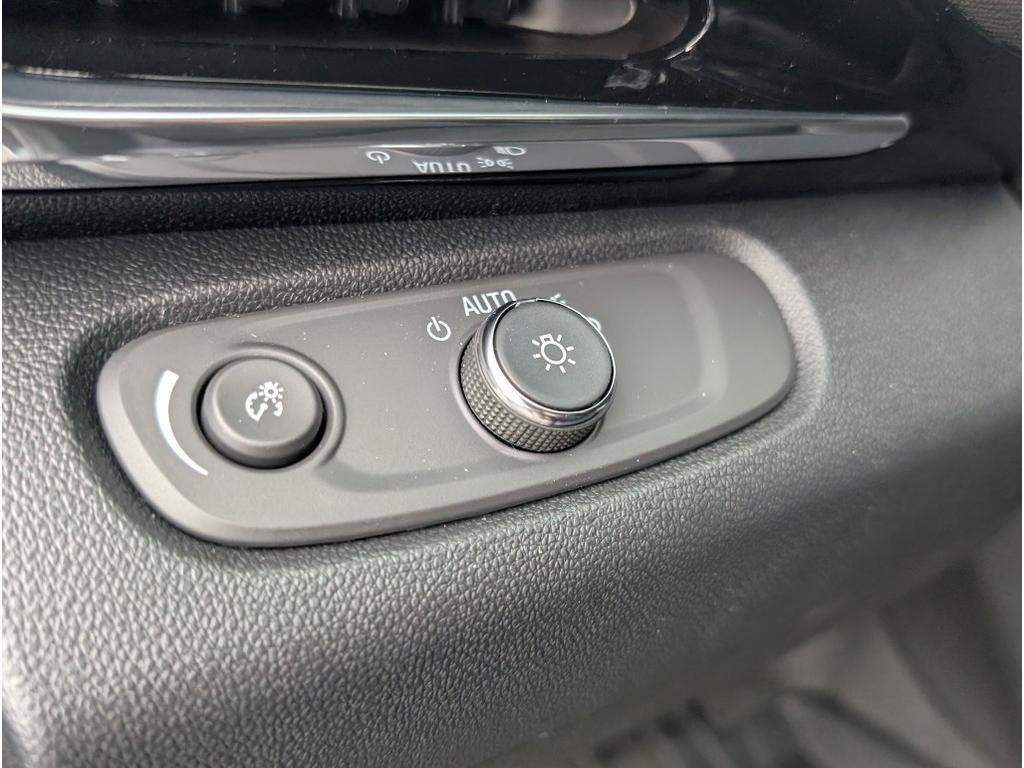 new 2026 Buick Envista car, priced at $31,230